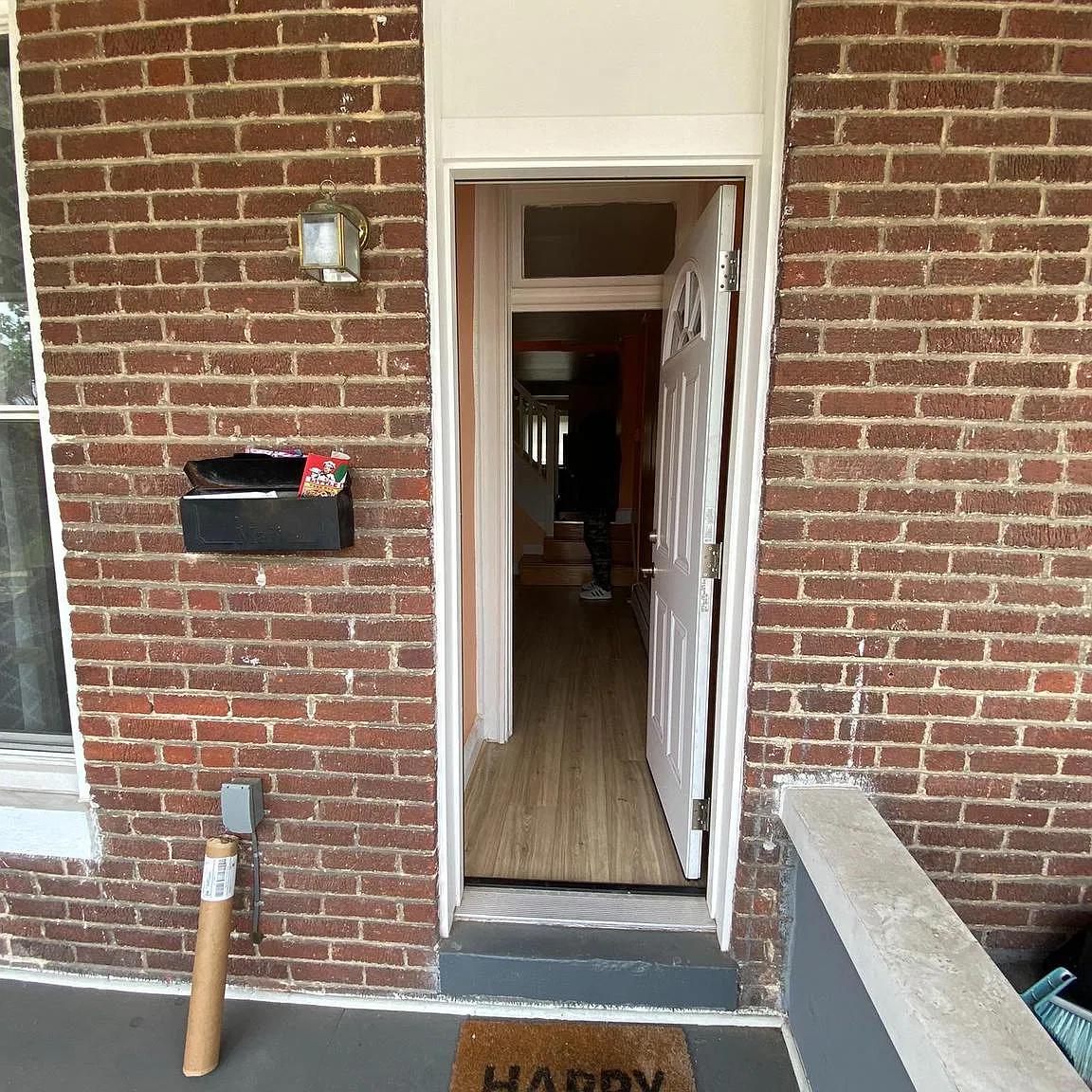 3 bed, 1.5 bath, $1,700 — Photo 2