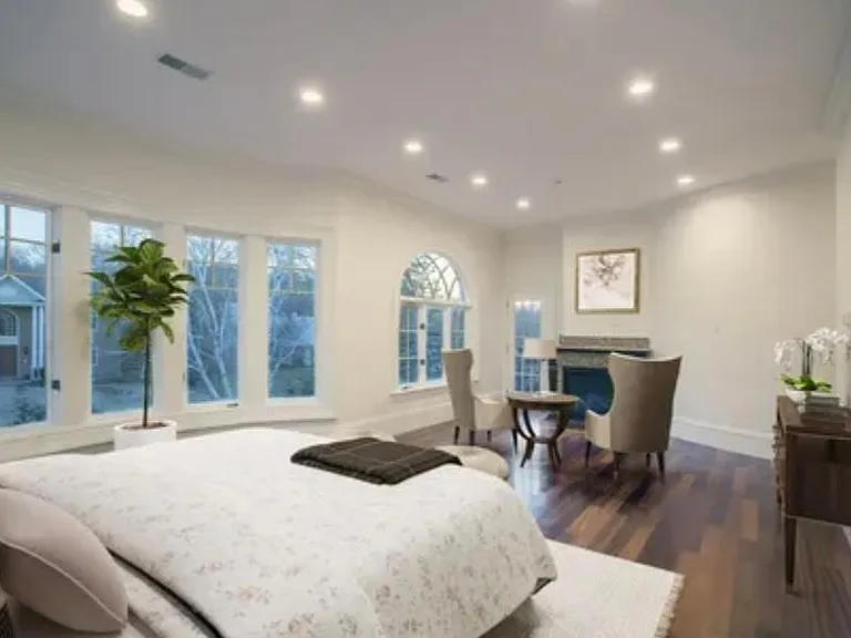 57 Woodfall Rd — Photo 7
