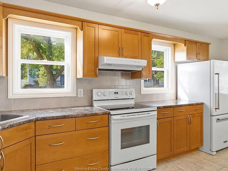 866 Francois Ct — Photo 12