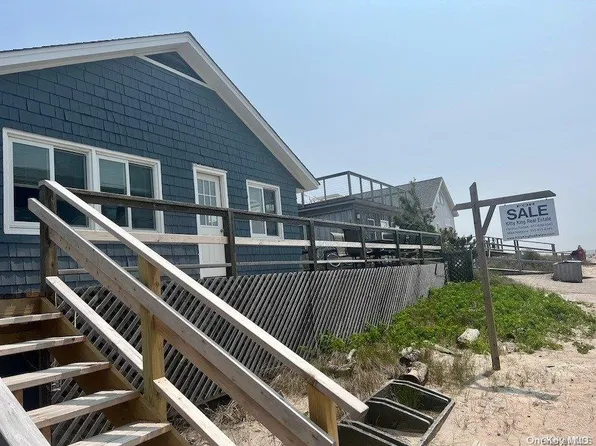 111 Oak Walk, Fair Harbor, NY 11706