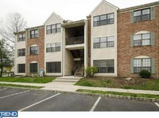 10 Poillon Ct, Lawrence Twp, NJ 08648