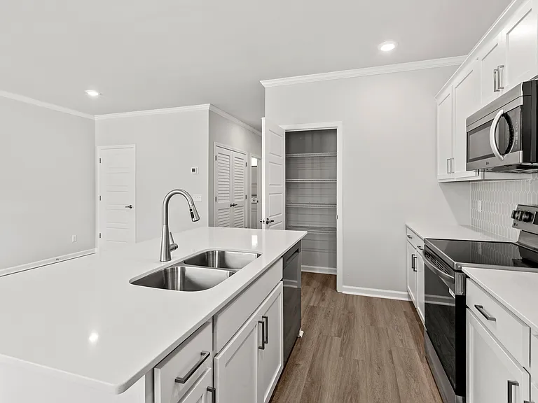 Bull River Bluff Apartments - Unit 8 — Photo 10