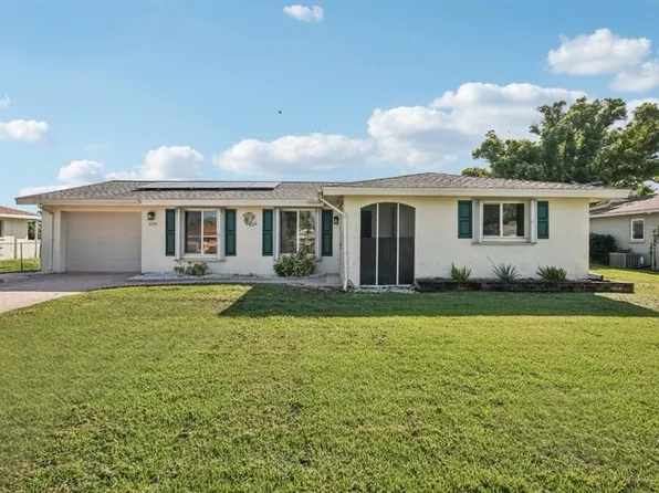 2271 Sandlewood Dr, Venice, FL 34293