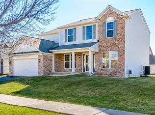 9 Forsythia Ct, Bolingbrook, IL 60490