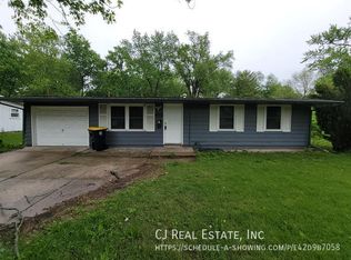 9215 Wallace Ave, Kansas City, MO 64138
