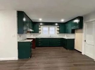 904 Main St, Woburn, MA 01801