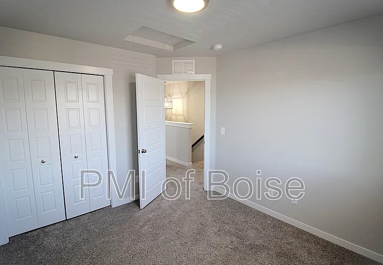 960 S Nautilus Ave — Photo 12