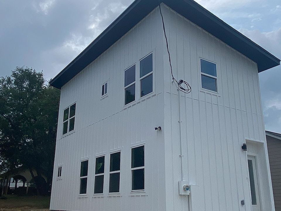 1st image of 1234 Lakeview Dr