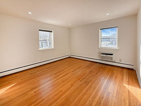 5th image of 54 Broad Ave #4
