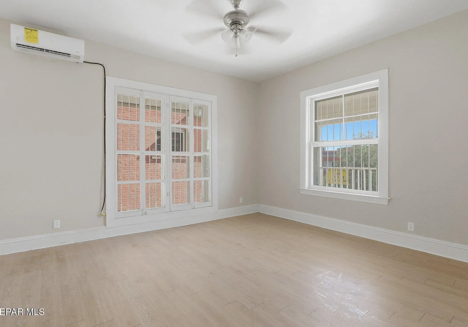Studio, 1.0 bath, 400 sqft, $700 — Photo 2