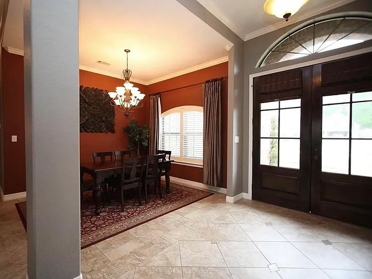 247 Hannah Ln — Photo 3