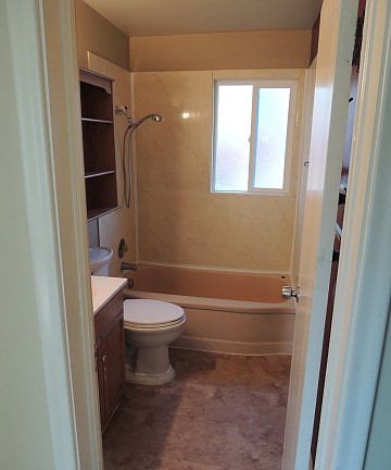 5th image of 380 W 17th St