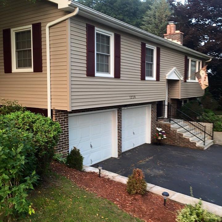1st image of 1228 Louise Dr