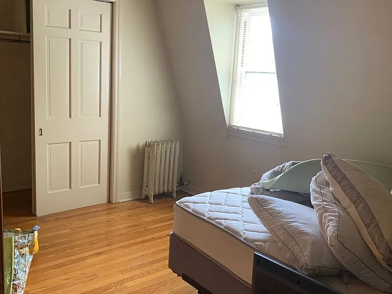 5711 Howe Street 825 — Photo 5