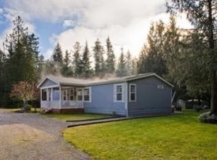 7788 Kendall Rd, Maple Falls, WA 98266