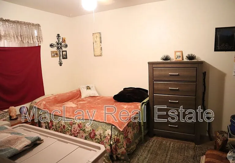 408 W Elgin St — Photo 7