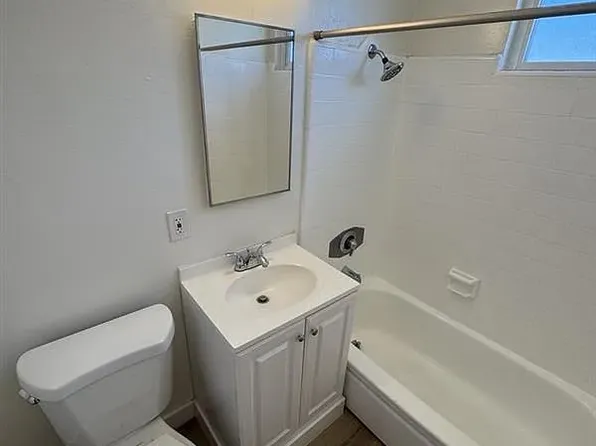 360 W Chevy Chase Dr., 360 W Chevy Chase Dr #21, Glendale, CA 91204