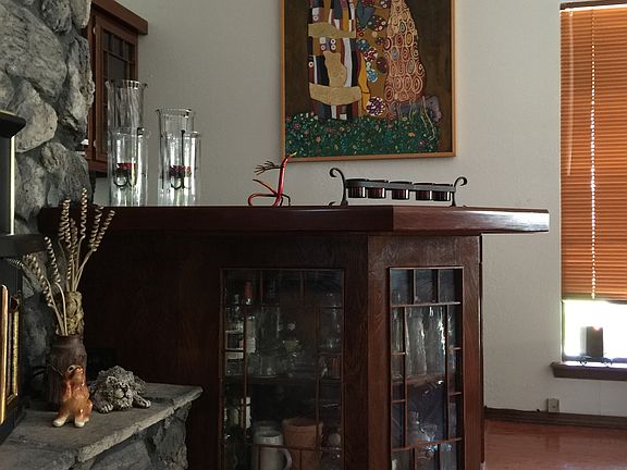 Bar Area by Fireplace