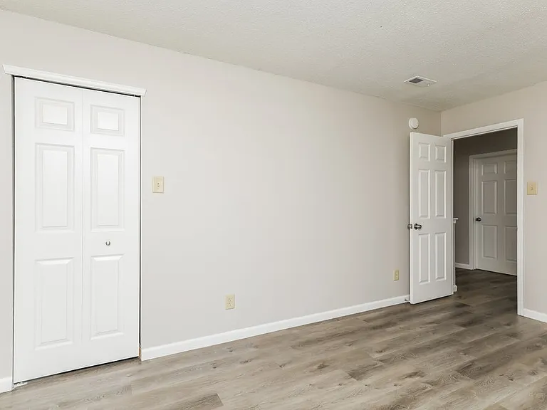 6336 Alonzo Dr — Photo 13