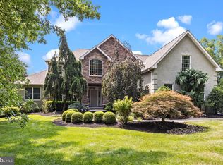 3 Hampshire Dr, Ivyland, PA 18974