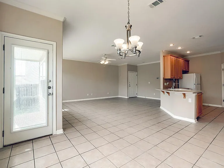 21501 Boggy Ford Rd #B — Photo 14