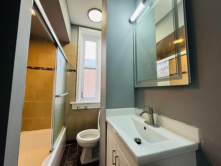 3247 S May St #2R — Photo 9
