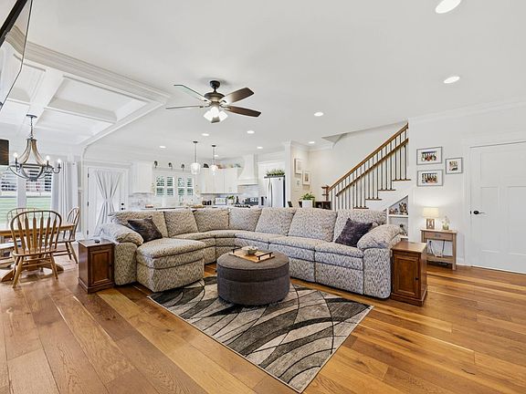 4th image of 1031 Tori Ct