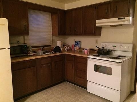Spacious kitchen!