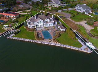 36 Westbridge Rd, Westhampton Beach, NY 11978