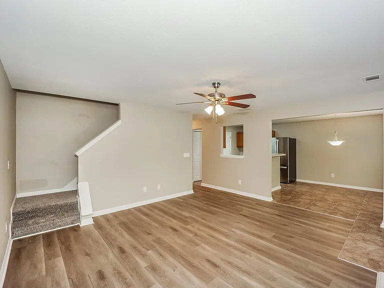 4617 Ravenwood Loop — Photo 5