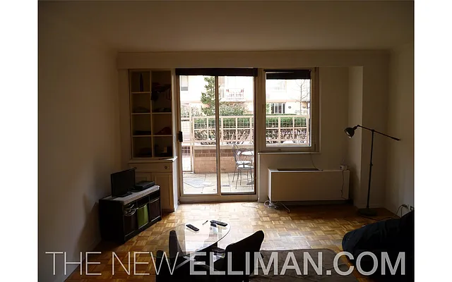 Rented by Douglas Elliman | media 15