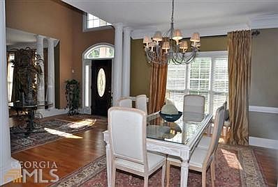 2nd image of 107 Hidden Springs Ln