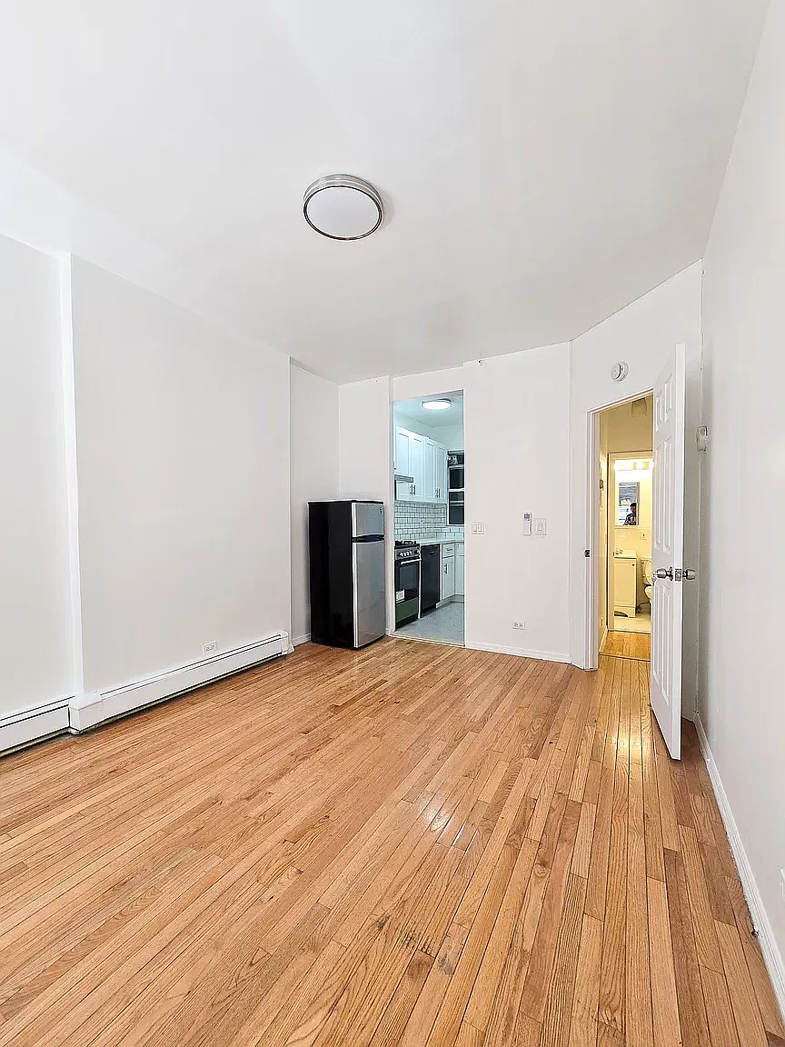 60 West 45th Street — Photo 3