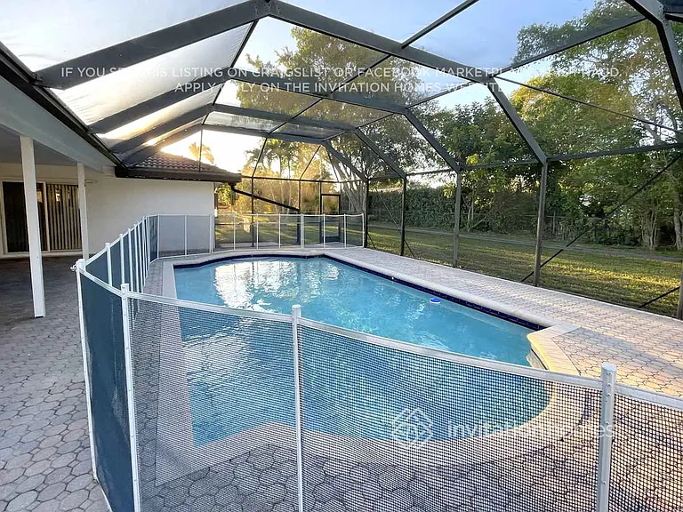 10274 Ramblewood Dr — Photo 16