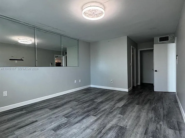 4000 NE 170th St #206 — Photo 16