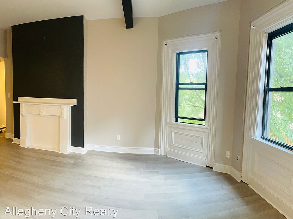 1st image of 1110 Sheffield St #11482569