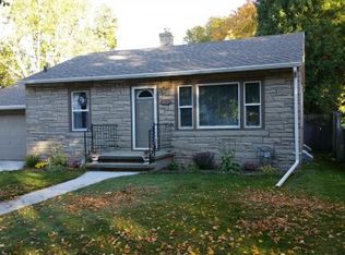 819 Gross Ct, Green Bay, WI 54304