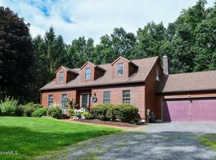 35 Carolyn Rd, Valatie, NY 12184
