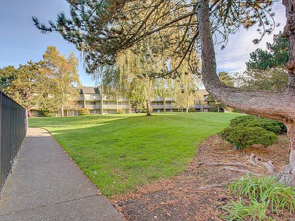 2nd image of 13906 SE 18th Cir APT 5