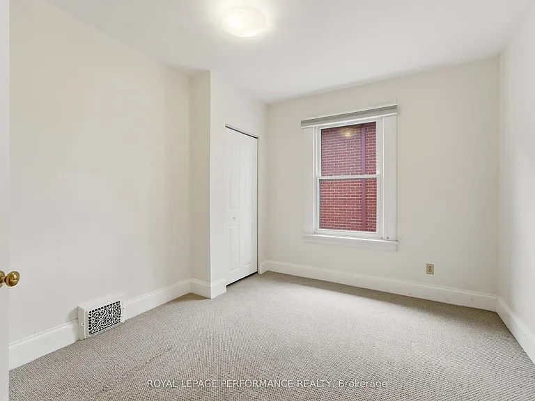 284 Crichton St — Photo 28