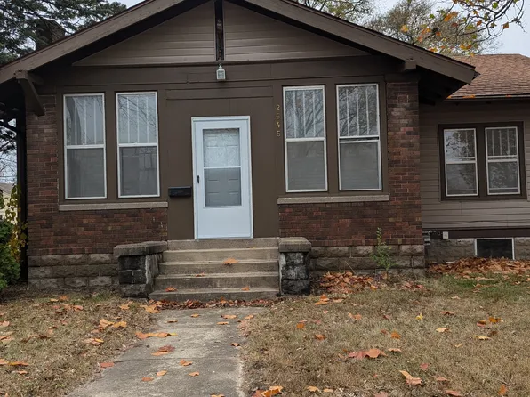 2645 E 4th St, Waterloo, IA 50703
