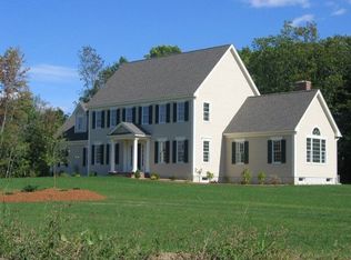 6 Village Ln, Sterling, MA 01564