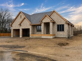 16 Albert St E, North Dumfries, ON