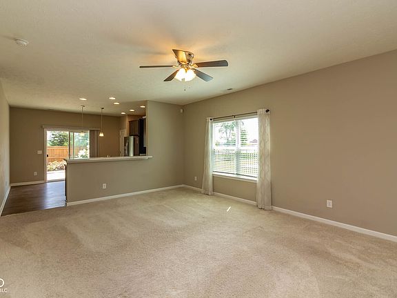3rd image of 4501 Creighton Ln
