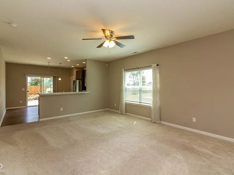 4501 Creighton Ln — Photo 3