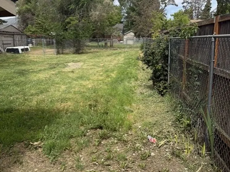 2619 Scott St — Photo 3
