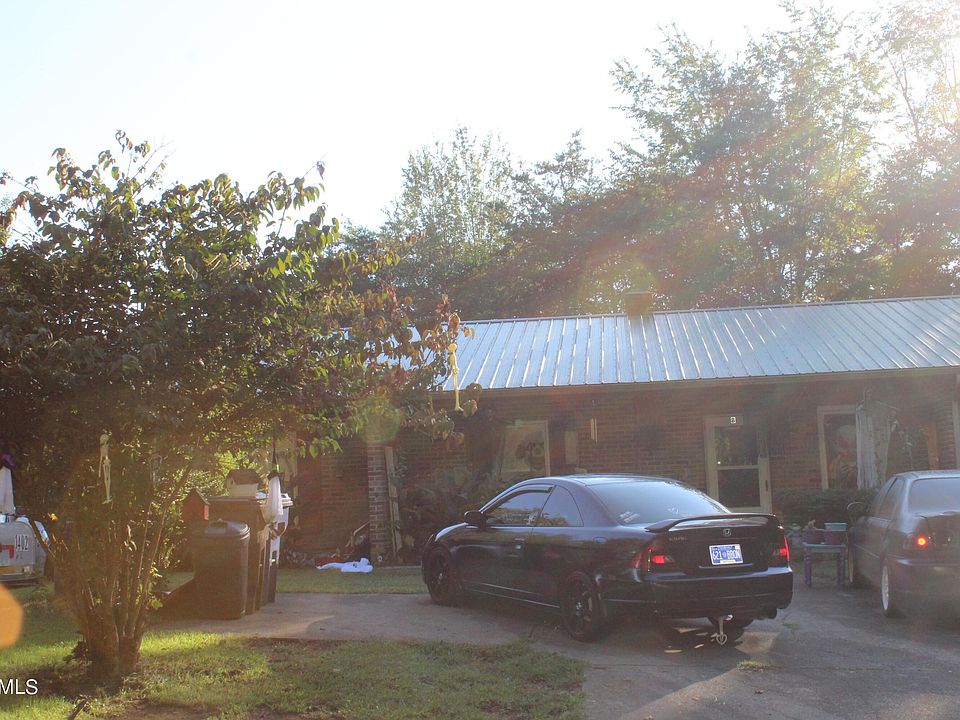 2nd image of 1404 Hicks Rd