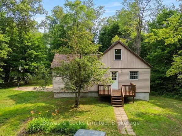 3196 Old Hastings Rd, Wollaston, ON K0L 1P0