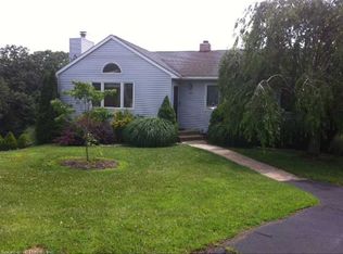 102 Bolton St, Hamden, CT 06518