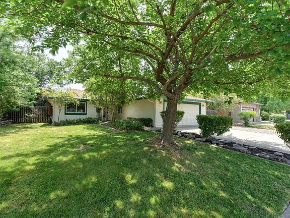 4th image of 2440 Doheny Ct